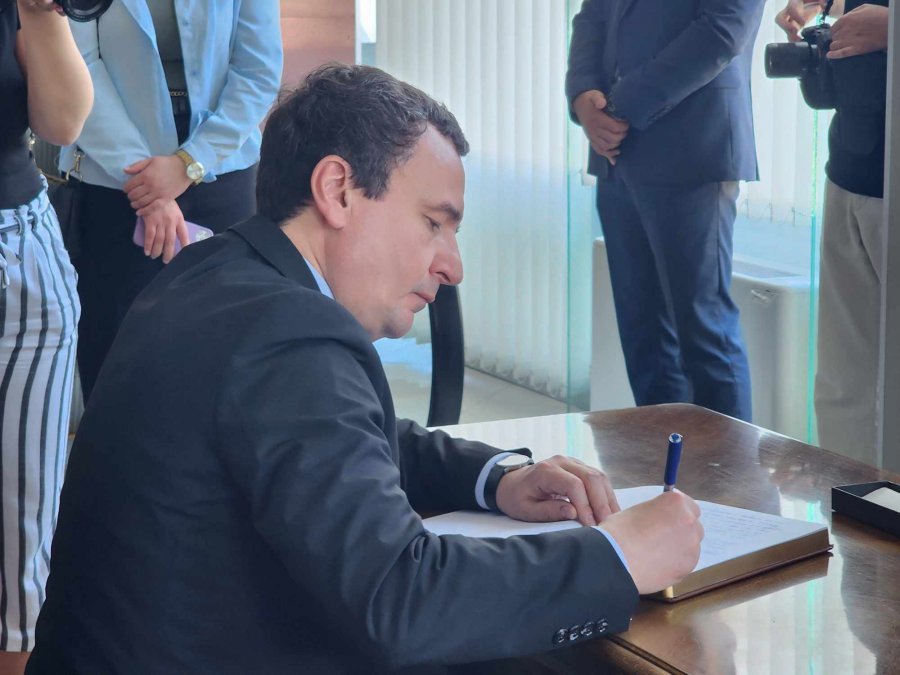 Kurti: Akademik Ferri do të vazhdojë të na ndriçojë rrugën e mendimit
