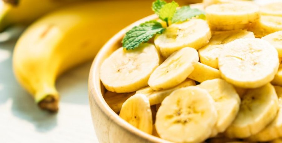 Para se të bini në gjumë, konsumojeni bananen me kanellë