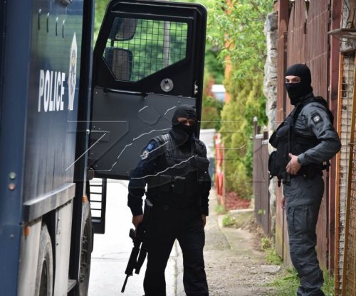 Aksioni i antidrogës në Suharekë: Tre të arrestuar, konfiskohen kokainë e armë