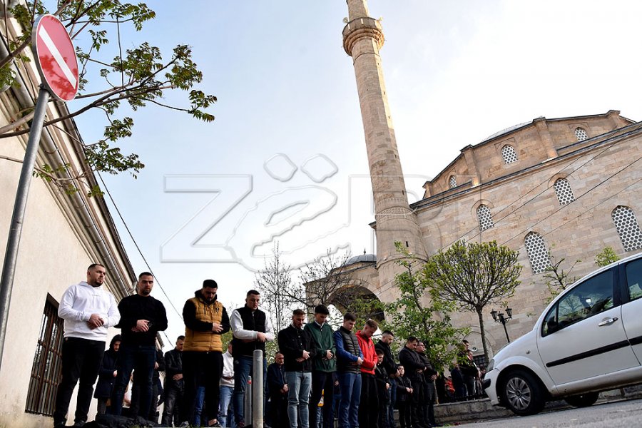 Hovenieri përcjell urimet më të ngrohta për Kurban Bajram