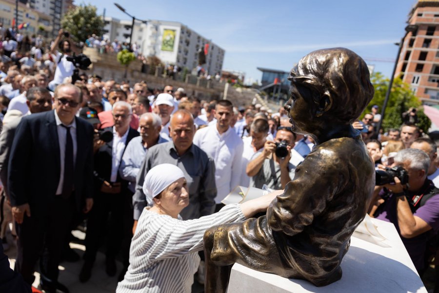 Osmani: Leotrimi është në mesin e 1433 fëmijëve të vrarë në Kosovë, jetët e tyre ishin çmimi i lartë i lirisë sonë