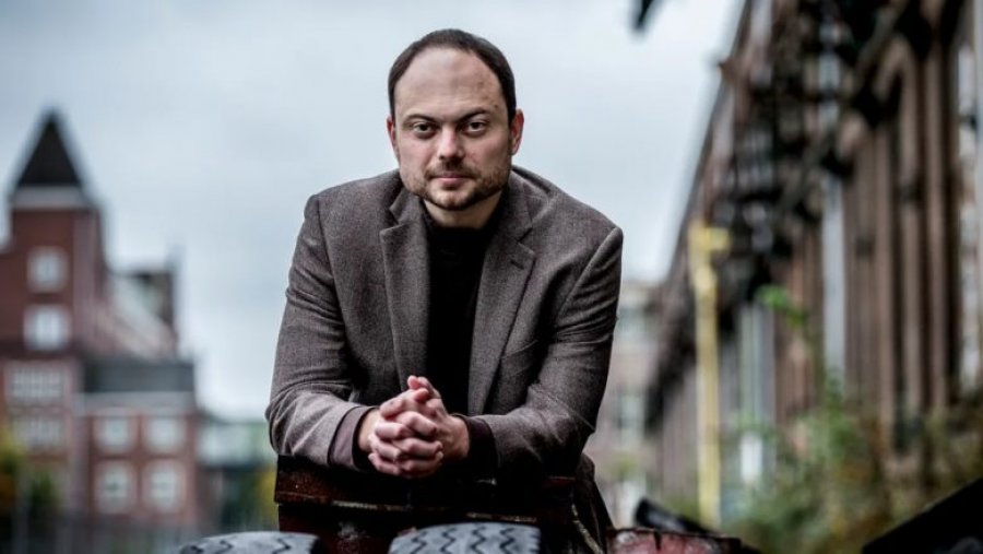 Kritiku i Kremlinit Kara-Murza fiton çmimin “Pulitzer” për komentet e shkruara nga qelia e burgut