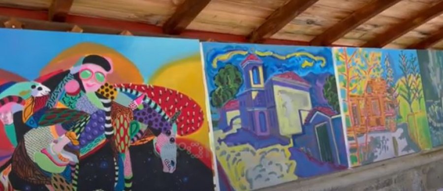 Artistë nga disa vende të botës hedhin pranverën në telajo