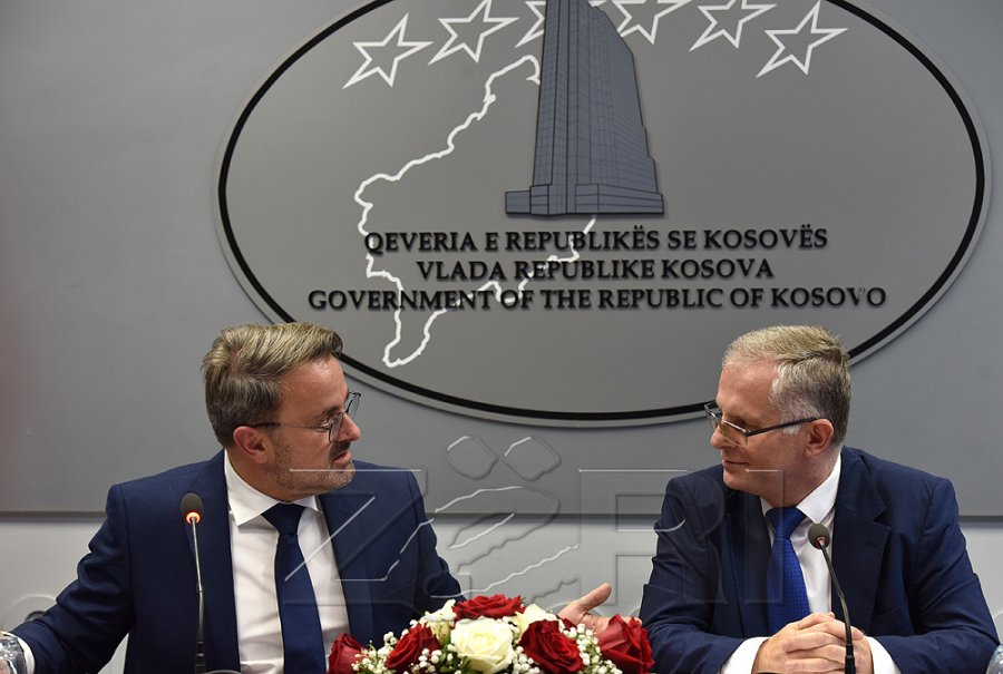 Kryediplomati i Luksemburgut Xavier Bettel takohet me Bislmin, flasin për bashkëpunimin në fushat potenciale