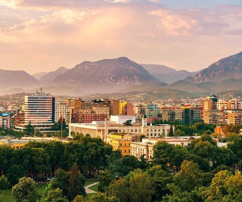 Turistët e huaj shpenzuan në Shqipëri rreth 4.4 miliardë euro