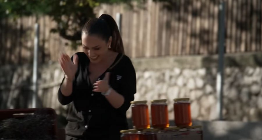 Yje “Mirëmbrëma yje”, Arbana Osmani rikthehet me program të ri [video ...