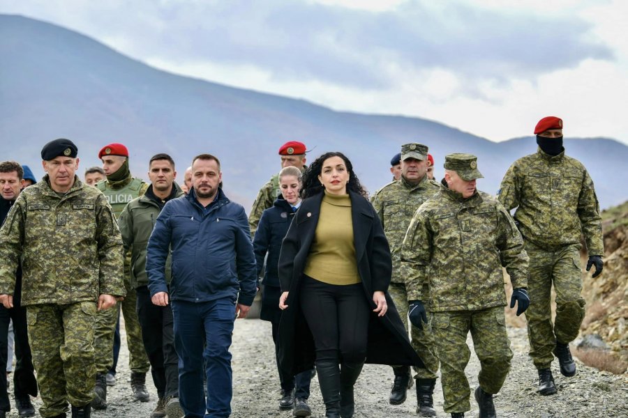 Osmani: Stërvitja “Ujku i Çeliktë”, demonstrim i qëndrueshmërisë dhe shpirtit të ushtrisë sonë