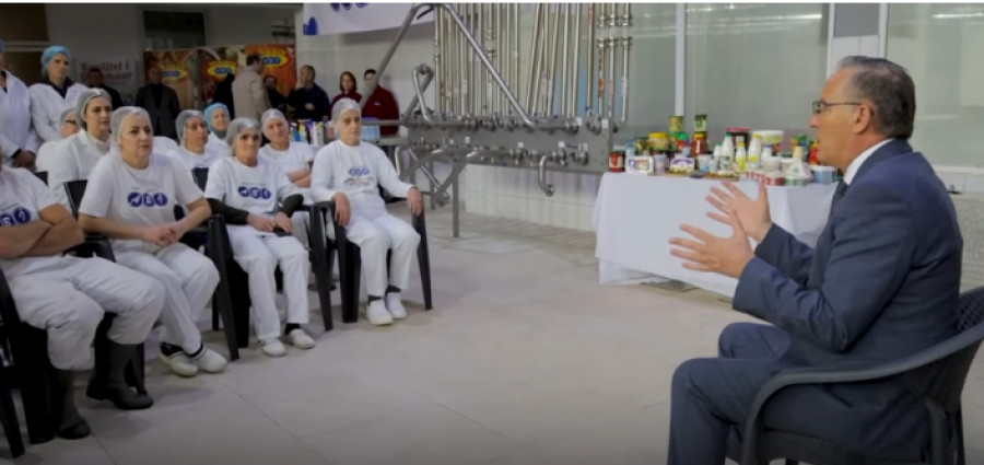 Hamza në Prizren, bizneseve dhe punëtorëve të sektorit privat: Më pak taksa, më shumë paga