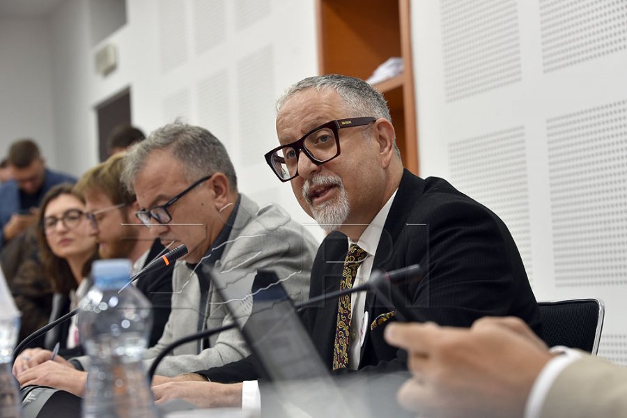 Vitia: Jemi afër zbatimit të Ligjit për çmimet e barnave