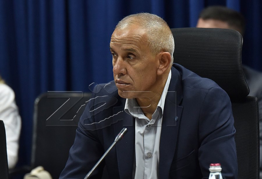 Zeqiri  Vendimet për largimin e punëtorëve shqiptarë nga komunat veriore janë të paligjshme