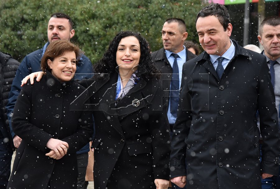 Selmanaj i drejtohet Osmanit e Gërvallës: Ju guxuat të shanit LDK-në, por nuk guxuat të bëni zë kur Kurti ua shuajti partinë