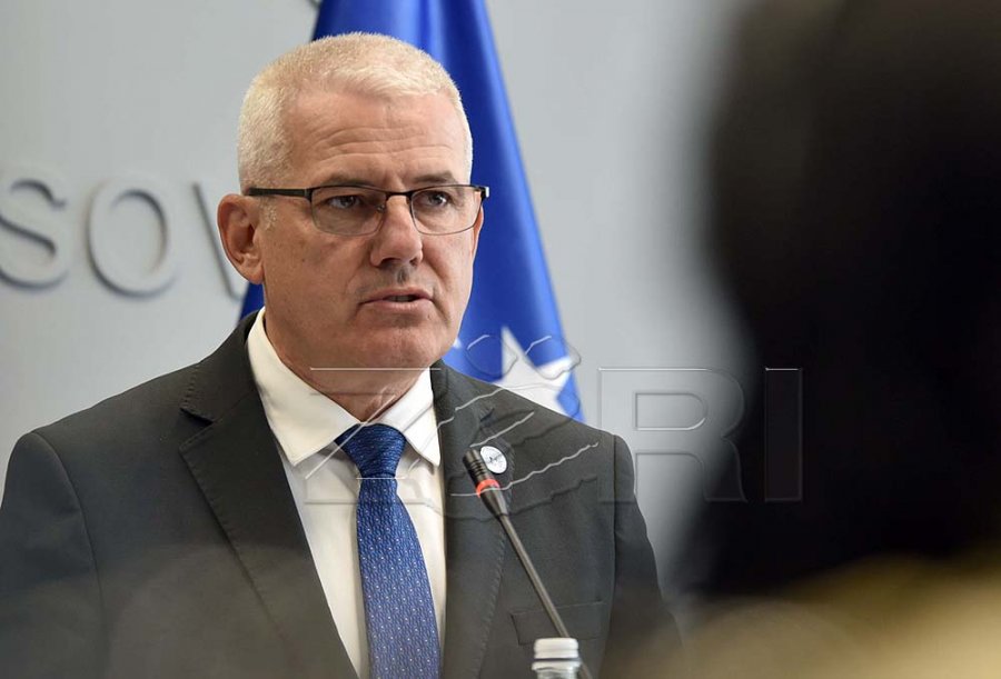 Sveçla konfirmon ndalimin e Popoviqit  Nuk tolerojmë fyerje ndaj UÇK së  do të përballet me ligjin