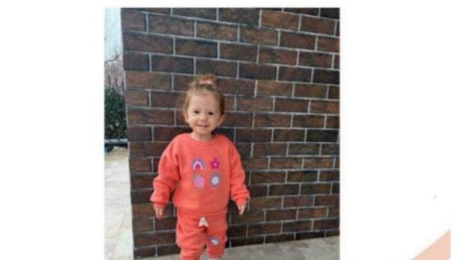 Omea dy vjeçare po përballet me një sëmundje të rëndë, ka nevojë për ndihmë urgjente