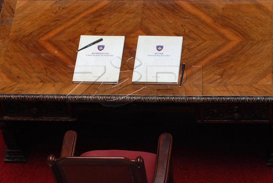 Krasniqi uron Ditën e Kushtetutës: E kemi obligim ta forcojmë dhe ta mbrojmë atë