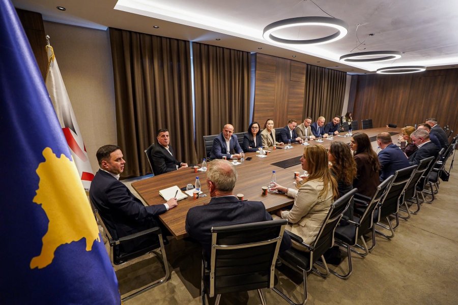 LDK-ja jep detaje për takimin që e mbajti Grupi i ri Parlamentar i saj