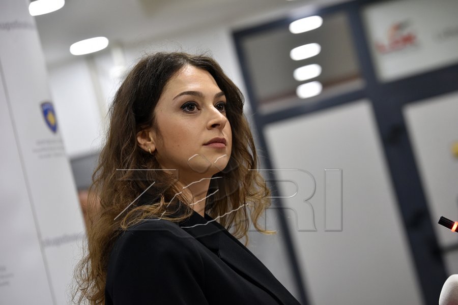 Kica-Xhelili: Halli i qeverisë në detyrë nuk është rritja e rrymës