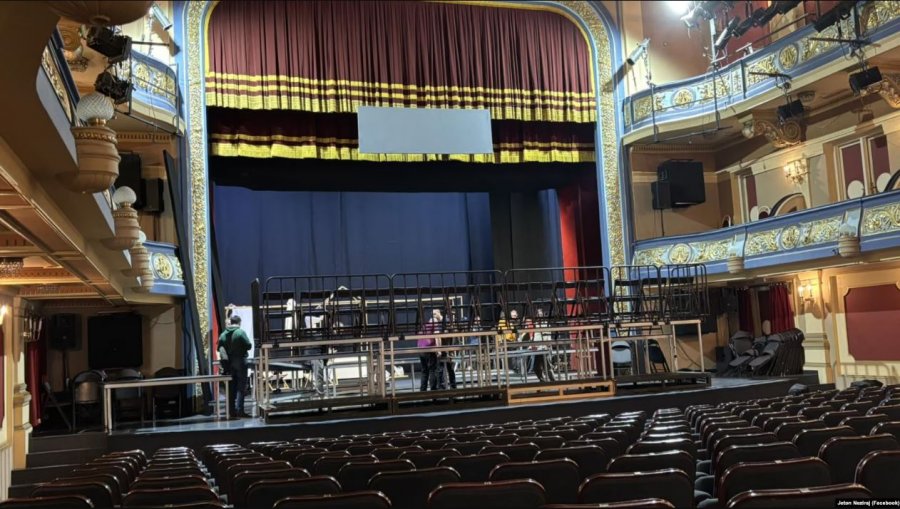 “Të gjashtët kundër Turqisë” në teatrin e Sarajevës, pavarësisht kundërshtimit të Ankarasë