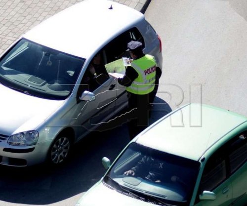 Policia shqiptoi për 24 orë, rreth 1 mijë e 900 gjoba në trafik