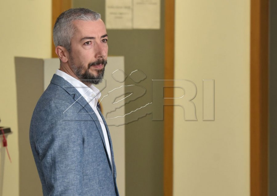 LVV-ja zyrtarizon Erden Atiqin për një mandat të dytë në Mitrovicën e Veriut