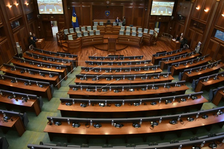 Në orën 15:00 seanca e jashtëzakonshme e Kuvendit, pas rastit në Pejë