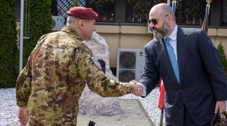 Barduani pret në takim zyrtarin amerikan të Mbrojtjes, diskutojnë për dialogun Prishtinë-Beograd