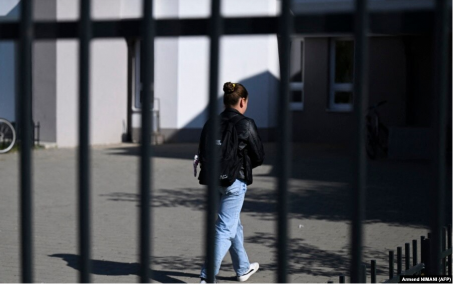 Vetmia tek adoleshentët: Një shqetësim global që ndihet edhe në Kosovë