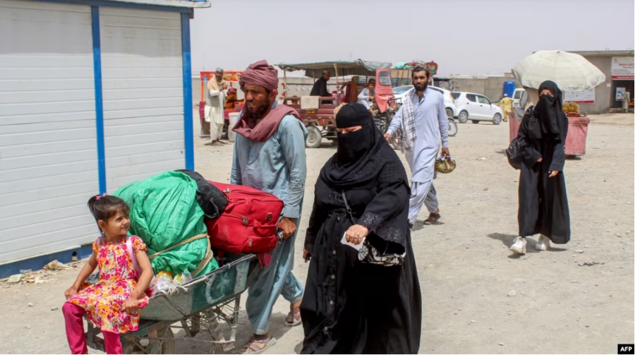 Pakistani rifillon dëbimin e 1.4 milion afganëve, pavarësisht shqetësimeve nga OKB-ja