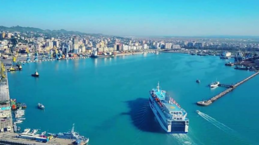 Fluks hyrjesh në portin e Durrësit, mbi 24 mijë pasagjerë në vetëm tri ditë