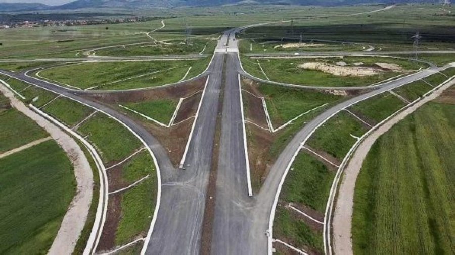 Pse nuk ka përfunduar ende autostrada e Gjilanit? – flet Alban Hyseni