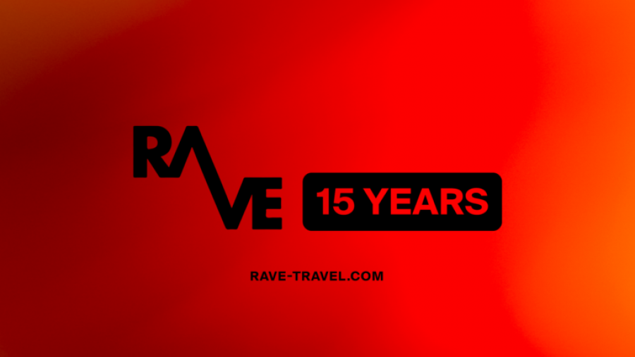 Rave feston 15-vjetorin, DJ ndërkombëtar performojnë në skena elektrizuese në Prishtinë