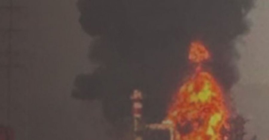 Ukraina godet rafinerinë e naftës në Rusi
