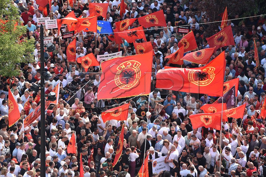 Përfundon protesta masive kundër Gjykatës Speciale
