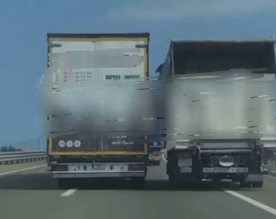 Gjobiten kamionistët për shkelje trafiku në autostradë, njëri me 60 euro, tjetri 300