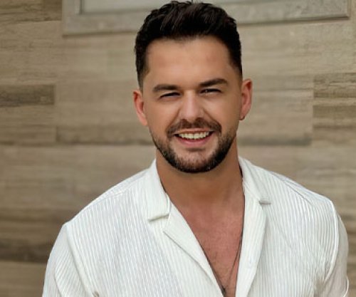 Shpat Kasapi është sulmuar fizikisht mbrëmë në një restorant në Prishtinë