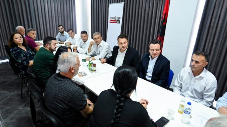 Kurti prezanton kandidatët e LVV-së për komunat e veriut