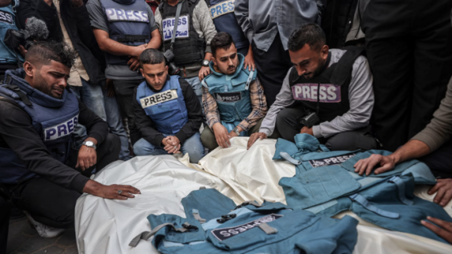 Al Jazeera reagon pas vrasjes së gazetarëve në Gazë: Tjetër sulm ndaj lirisë së shtypit