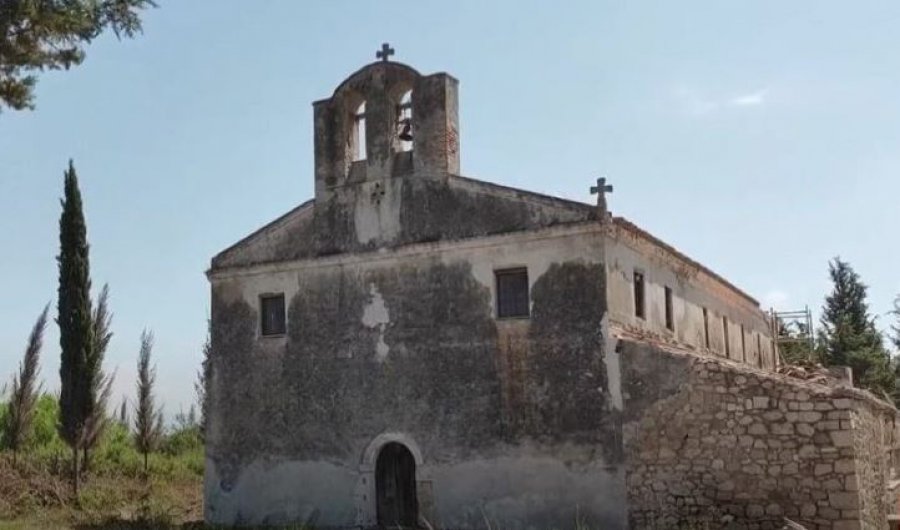 Nis restaurimi i kishës 1300-vjeçare në Arrëz të Lushnjës