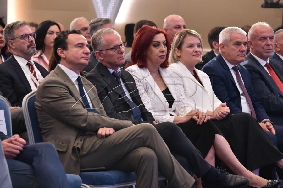 Kurti nuk tregon nëse do ta respektojë vendimin e Kushtetueses