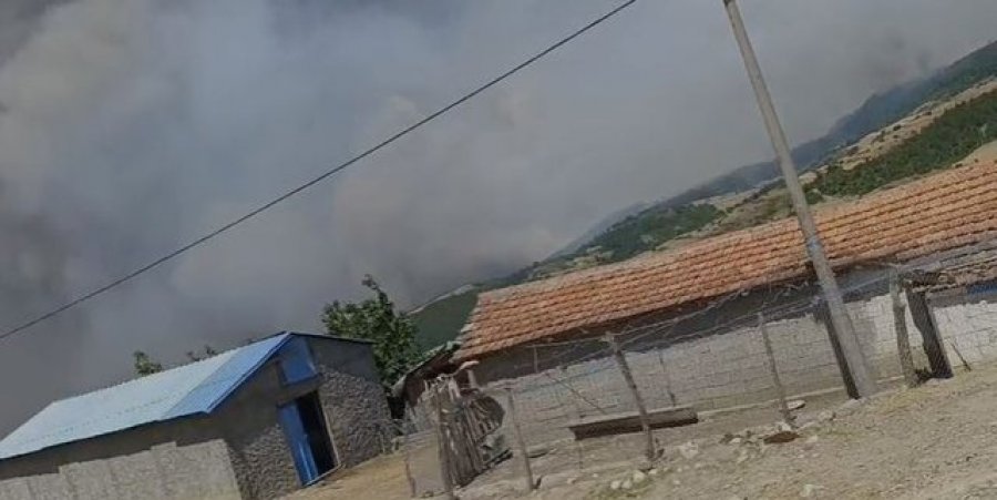Situata alarmante me zjarret në Gramsh, Ministria e Mbrojtjes thirrje urgjente banorëve të disa fshatrave të largohen