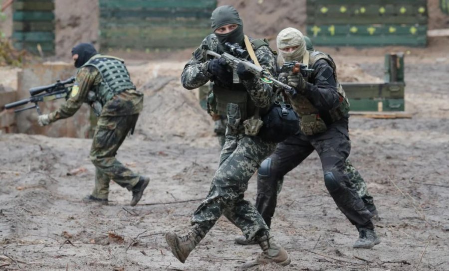 Kufijtë e Ukrainës nuk duhet të ndryshohen me forcë, thonë liderët e BE-së
