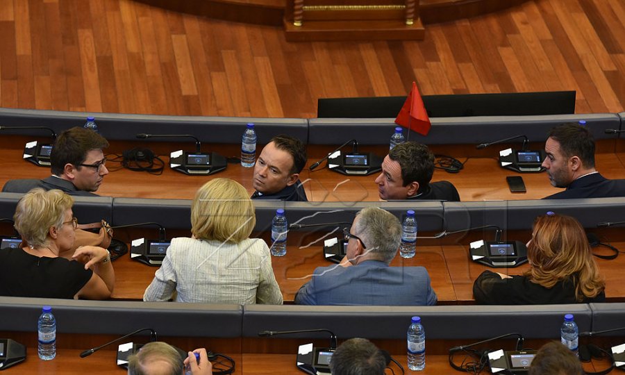 LVV-ja dhe vendimi i Kushtetueses, a do të respektohet afati për konstituimin e Kuvendit?