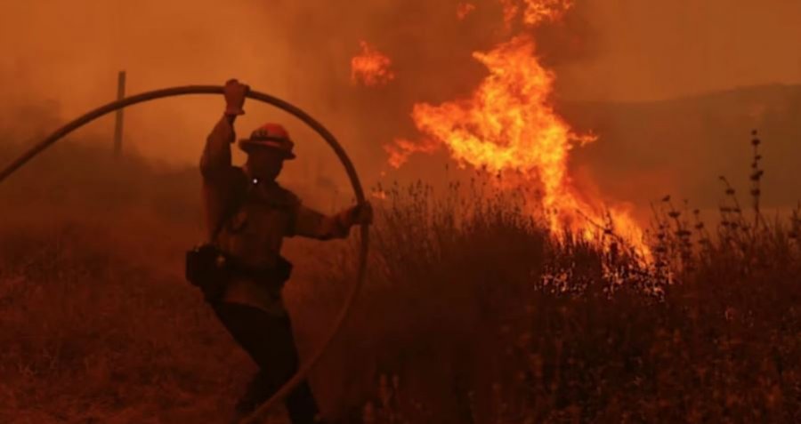 Zjarr i përmasave të mëdha në Kanada, nis evakuimi i banorëve