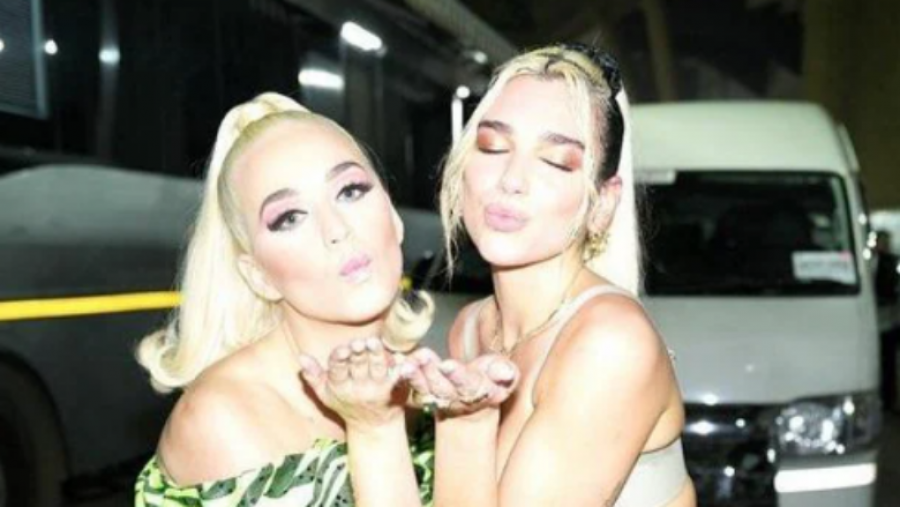 Katy Perry gjatë një koncerti: Unë nuk jam Dua Lipa, jam tezja e Dua Lipës