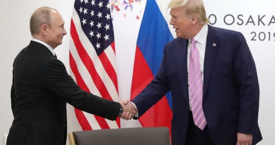 Kremlini: Nuk do të nënshkruhet dokument pas takimit midis Putinit dhe Trumpit