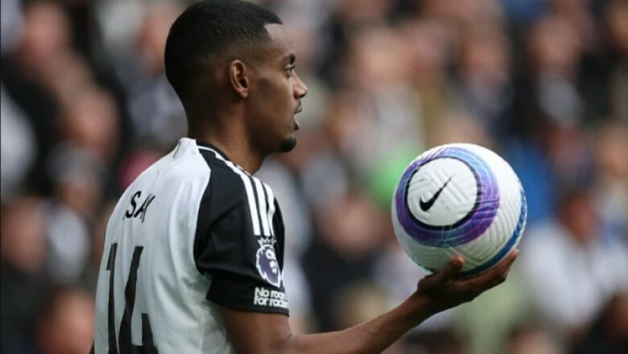  Askush s i premtoi kurrë se do ta shisnim këtë verë   Newcastle u përgjigjet akuzave të Isakut