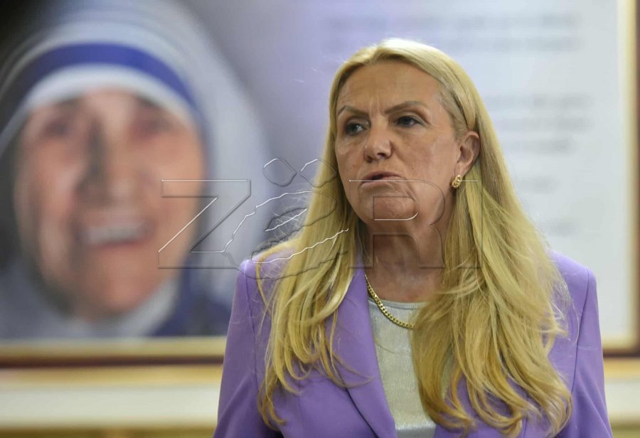 Time Kadriaj reagon për lajmin e rremë të Elvis Hoxhës  As Beogradi s ju shpëton
