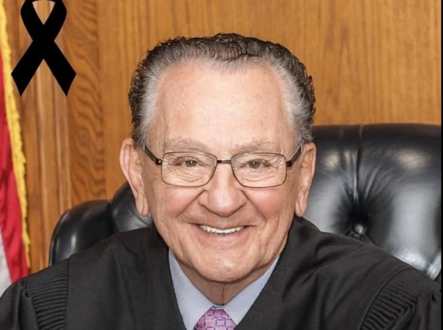 Vdes gjykatësi amerikan Frank Caprio, i njohur për dhembshurinë dhe pozitivitetin