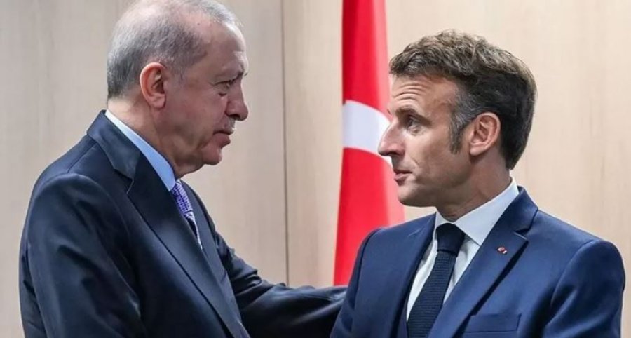 Erdogani telefonon Macronin: Mund ta organizojmë ne samitin e paqes Rusi-Ukrainë