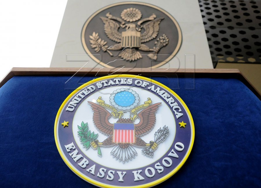 Ambasada amerikane: Ngërçi politik po i kushton Kosovës, udhëheqësit duhet ta prioritizojnë progresin dhe stabilitetin