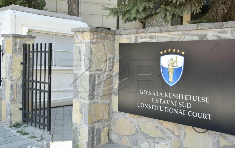 Analistët ndajnë qëndrimet për Kuvendin, pritet qartësimi nga Kushtetuesja